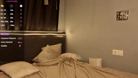 Naomi online show from 04-09-26, 07:52