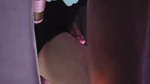 Snapshot of neverenough222 chatting on 04-11-26, 10:41 neverenough222 online show from 04-11-26, 10:41