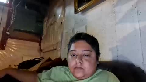 Snapshot of neverwiser chatting on 10-19-25, 01:34 neverwiser online show from 10-19-25, 01:34