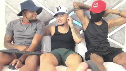 Snapshot of new2025__ chatting on 01-27-25, 11:11 BLACK DREAMS online show from 01-27-25, 11:11