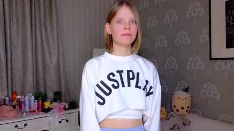 Snapshot of new__star chatting on 03-04-26, 05:30 Aster online show from 03-04-26, 05:30