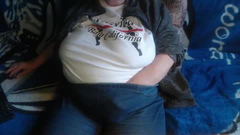 Lilly  online show from 02-10-26, 01:15