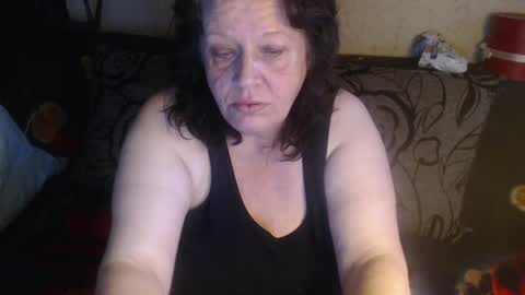 Snapshot of new_milf chatting on 06-26-26, 02:27 Lilly online show from 06-26-26, 02:27