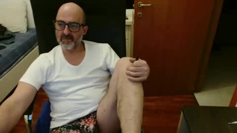 Snapshot of new_simi_74 chatting on 02-20-26, 07:36 simi online show from 02-20-26, 07:36