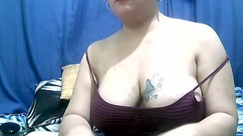 Snapshot of new_taboo_fetishqueen chatting on 07-14-26, 02:05 mariapaula online show from 07-14-26, 02:05