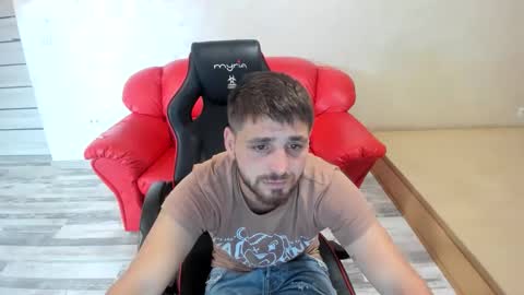 Snapshot of newboy69_ chatting on 09-13-25, 08:36 newboy69_ online show from 09-13-25, 08:36