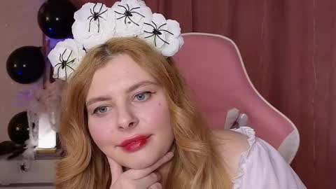 Snapshot of newdayo chatting on 10-17-25, 12:52 newdayo online show from 10-17-25, 12:52