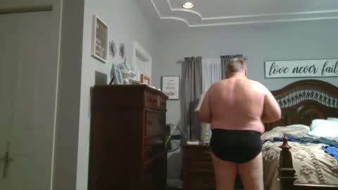 Snapshot of newtothis1015 chatting on 03-04-26, 01:11 Daring online show from 03-04-26, 01:11