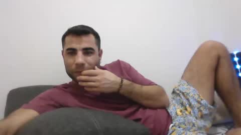 Snapshot of newworld0 chatting on 12-11-24, 08:18 newworld0 online show from 12-11-24, 08:18