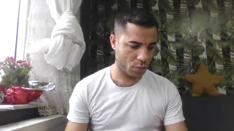 Snapshot of newworld0 chatting on 02-09-25, 01:46 newworld0 online show from 02-09-25, 01:46