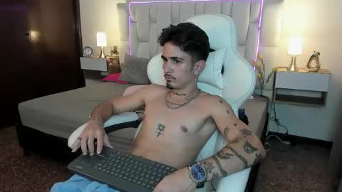 Yeison online show from 04-13-26, 03:06