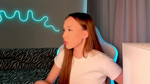 Mina online show from 10-01-25, 11:27