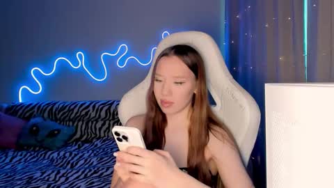 Mina online show from 01-08-26, 10:06