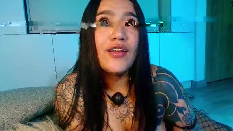 Snapshot of neytiri_san chatting on 05-07-26, 04:07 Valery Gonzales online show from 05-07-26, 04:07