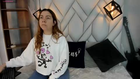 Milena online show from 02-17-25, 01:32