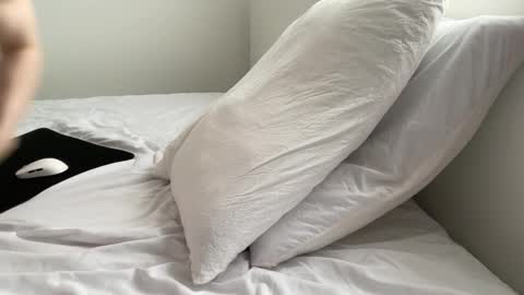 Adrian Von Ziegler online show from 09-19-25, 06:59