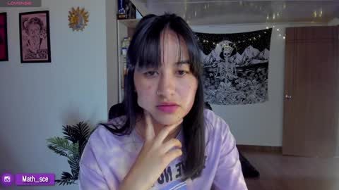 Snapshot of nia_blaze chatting on 02-04-25, 07:55 Nia online show from 02-04-25, 07:55