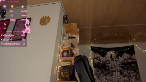 Snapshot of nia_blaze chatting on 02-18-25, 11:30 Nia online show from 02-18-25, 11:30