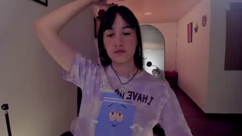 Snapshot of nia_blaze chatting on 06-22-26, 09:12 Nia online show from 06-22-26, 09:12