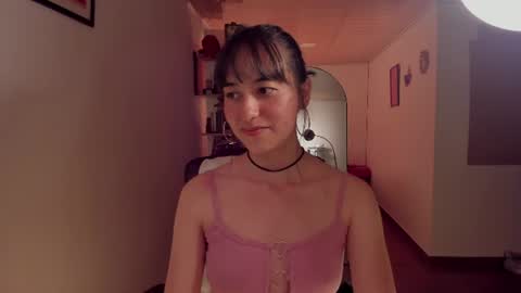 Snapshot of nia_blaze chatting on 07-24-26, 08:18 Nia online show from 07-24-26, 08:18