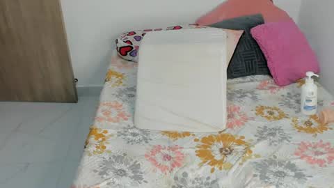 Snapshot of nia_brown_ chatting on 07-03-26, 02:01 nia brown online show from 07-03-26, 02:01