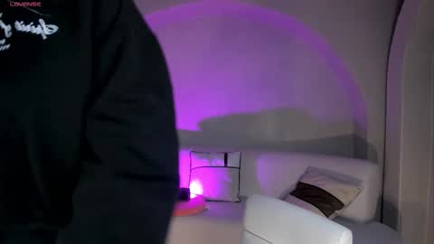 SQUIRTER DOLL    online show from 10-27-25, 11:36