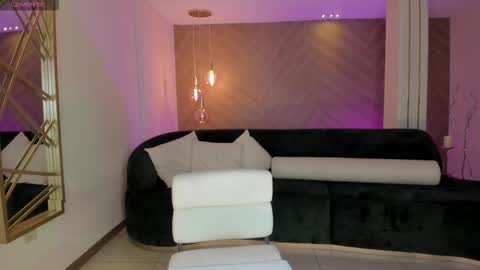 SQUIRTER DOLL    online show from 10-31-25, 07:26