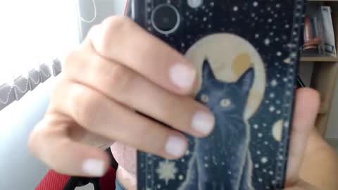 sara online show from 10-08-25, 01:31