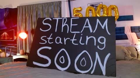 Snapshot of niceandsavvy chatting on 10-05-25, 04:44 NICE AND SAVVY online show from 10-05-25, 04:44