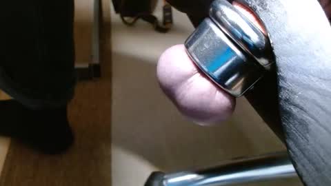 Snapshot of niceballs_munich chatting on 11-21-25, 10:58 Paul online show from 11-21-25, 10:58