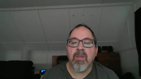 Snapshot of niceguy7208 chatting on 10-26-25, 10:04 niceguy7208 online show from 10-26-25, 10:04