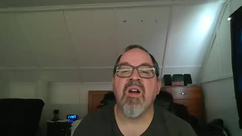 Snapshot of niceguy7208 chatting on 11-01-25, 03:47 niceguy7208 online show from 11-01-25, 03:47