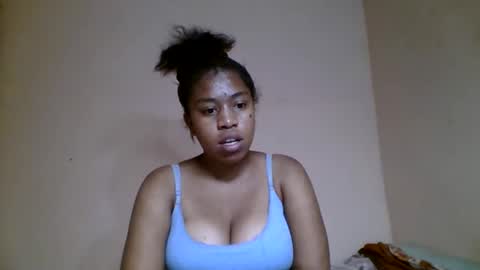 Snapshot of nicelly01 chatting on 06-02-26, 06:43 nicelly01 online show from 06-02-26, 06:43