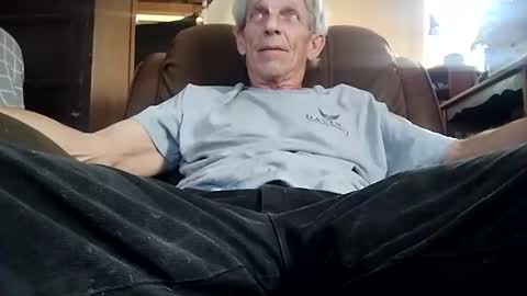 Snapshot of niceviewfromhere chatting on 05-17-26, 07:54 niceviewfromhere online show from 05-17-26, 07:54