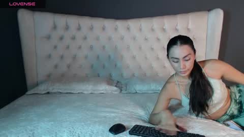 Nichole online show from 12-30-24, 07:53