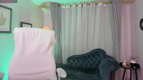 Nichole online show from 01-31-25, 11:56