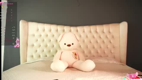 Nichole online show from 03-04-25, 11:29