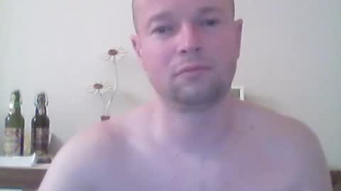 Snapshot of nick1990b chatting on 03-04-25, 08:05 nick1990b online show from 03-04-25, 08:05