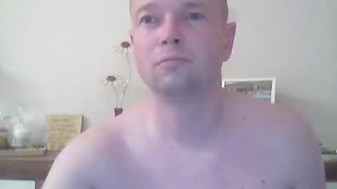 Snapshot of nick1990b chatting on 10-20-25, 05:35 nick1990b online show from 10-20-25, 05:35