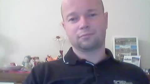 Snapshot of nick1990b chatting on 01-17-26, 07:06 nick1990b online show from 01-17-26, 07:06