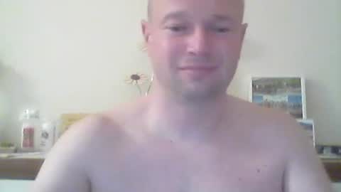 Snapshot of nick1990b chatting on 04-20-26, 05:16 nick1990b online show from 04-20-26, 05:16