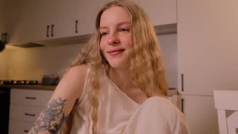 Nicka Cherie online show from 04-11-26, 04:55