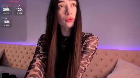 Snapshot of nickierainer chatting on 01-30-25, 07:39 Nickie online show from 01-30-25, 07:39