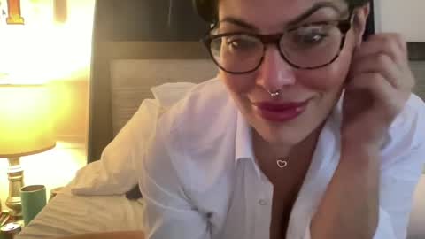 Snapshot of nickimarie01 chatting on 12-09-24, 03:33 Nicki Marie online show from 12-09-24, 03:33