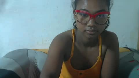 Snapshot of nickiqqyuu chatting on 06-12-26, 01:04 nickiqqyuu online show from 06-12-26, 01:04