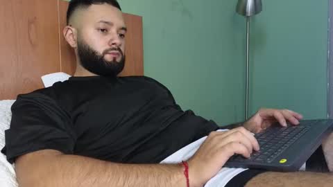 Snapshot of nickjordan1 chatting on 02-11-26, 10:04 Nicolas online show from 02-11-26, 10:04