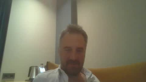 nicknut07 online show from 10-13-25, 08:42