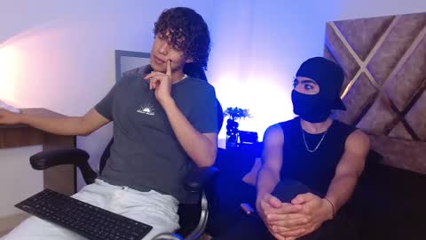 Nickolas Muoz online show from 02-23-25, 01:42