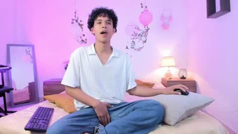 Nickolas Muoz online show from 07-19-26, 06:00