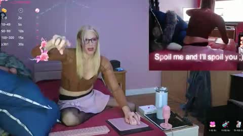 Snapshot of nicktu52 chatting on 09-17-25, 11:50 nicktuuk online show from 09-17-25, 11:50